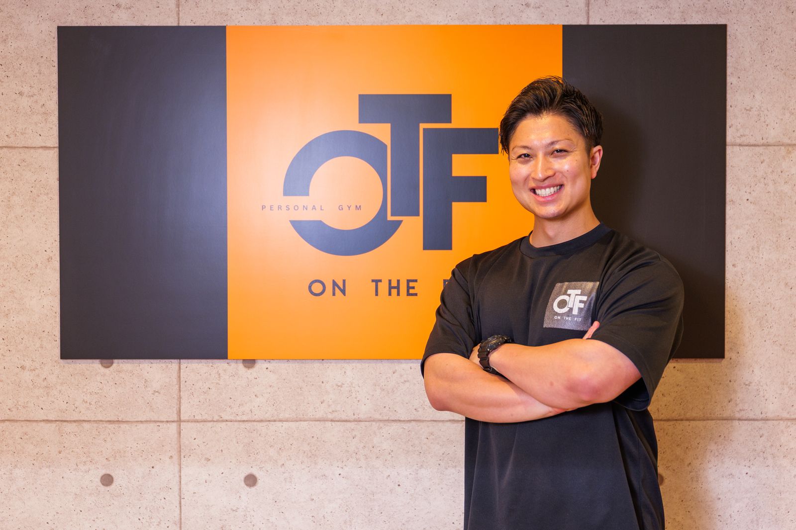 ONTHEFIT代表トレーナー 古屋洋斗